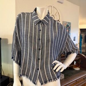 NWT mustard seed rayon loose striped cropped button down top